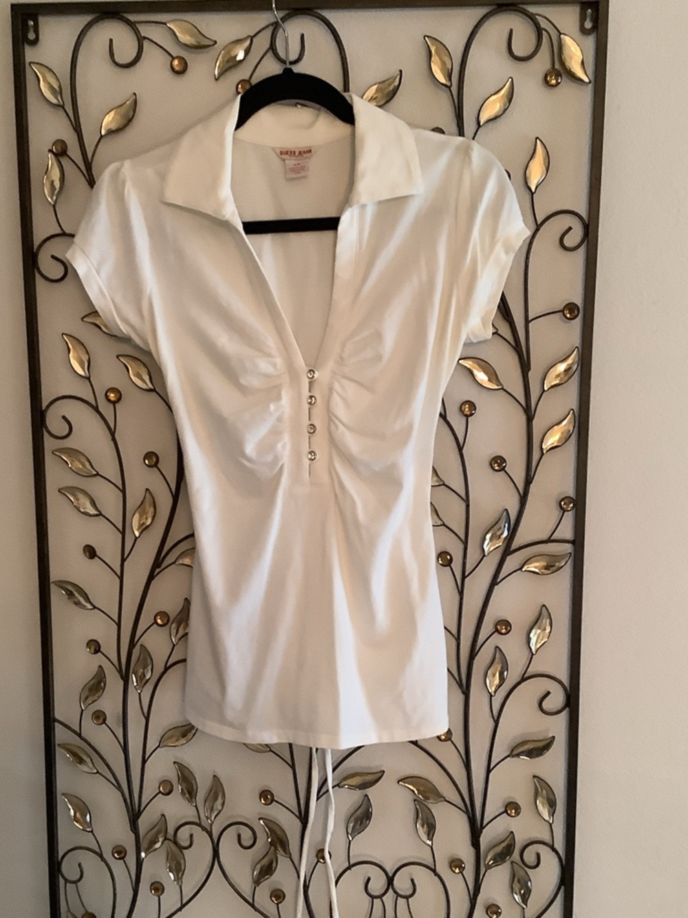 Guess White Short-Sleeve V-Neck Buttoned Polo Top